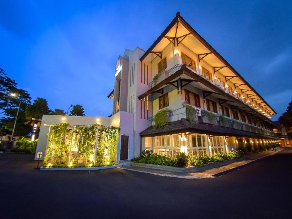 Hotel Nyland Pasteur Bandung Eksteriør bilde